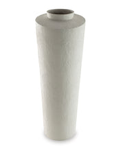 Load image into Gallery viewer, Flurinworth Floor Vase