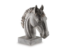 Load image into Gallery viewer, Carnlow Horse Head Sculpture