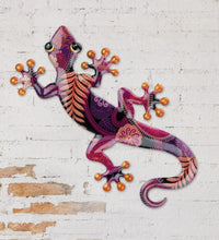 Load image into Gallery viewer, Luster Gecko Wall Decor 18" - Maroon
