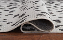 Load image into Gallery viewer, Samya Medium Outdoor Rug
