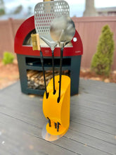 Load image into Gallery viewer, Alfa Vela Pizza Peel Holder
